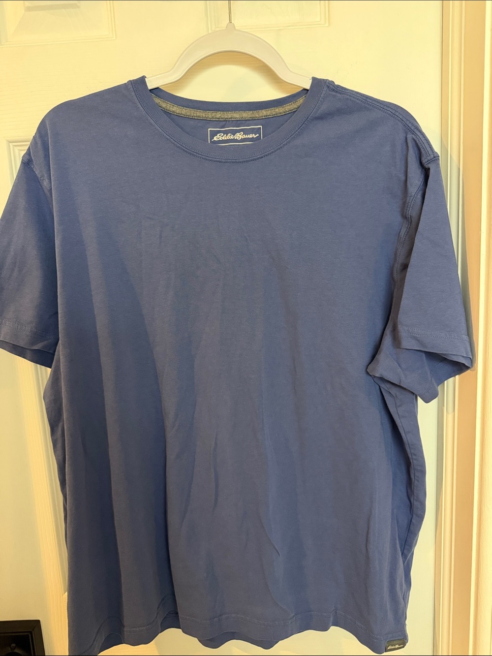 Eddie Bauer Short-Sleeve Crewneck Tee in Slate Blue